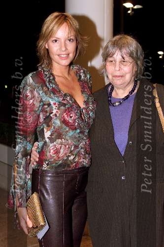 Amsterdam 15 september 2001
Modeshow Mart Visser in het Hilton.
Micky Ottendijk met moeder