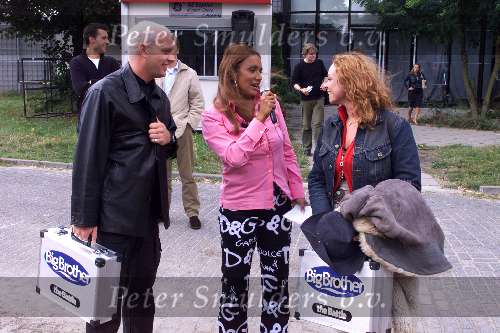 Almere 8 september 2001
Presentatie van Big Brother 3.
Diane BB en Frank BB met Patty Brard