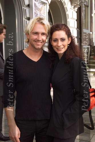 Amsterdam 23 september 2001
Premiere de Titanic in Carre
Pia Douwes met vriend