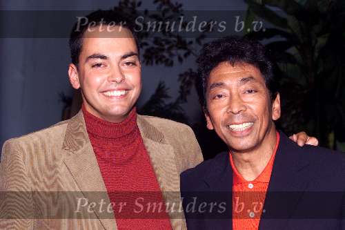 HILVERSUM 20 september 2001
Uitreiking cd New Diamonds in Gooiland
Riem Wolf met zoon
