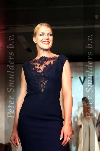 Amsterdam 15 september 2001
Modeshow Mart Visser in het Hilton.
Simone Kleinsma als model