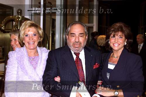 Amsterdam 15 september 2001
Modeshow Mart Visser in het Hilton.
Sjaak Snoek met vrouw (l)