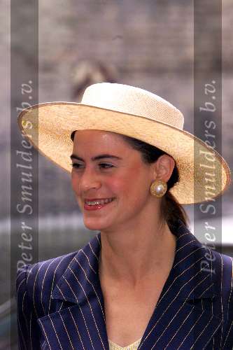 Den Haag 18 september 2001
Prinsjesdag 2001
Staatssecretaris v Hoof zijn vrouw