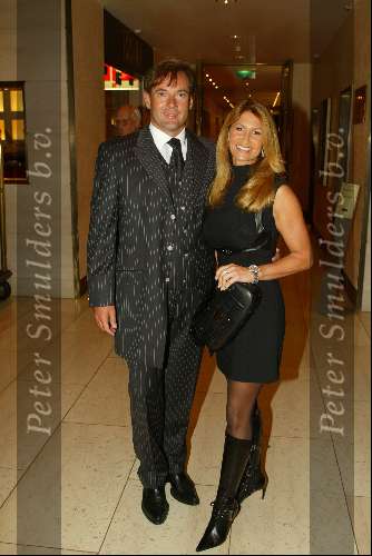 Amstedam 10 september 2002
Modeshow Monique Collignon in Hilton
Gerard Joling en Yvonne Dubbelboer