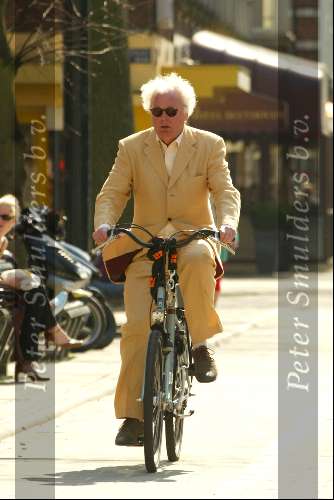 Amsterdam 2 april 2002
Henk Spaan op de fiets