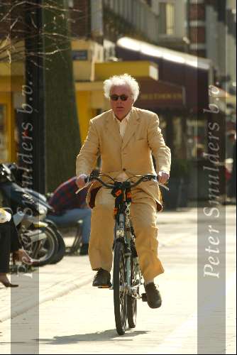 Amsterdam 2 april 2002
Henk Spaan op de fiets