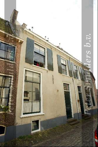 Zuthpen 7 september 2002
huis minister Kamp