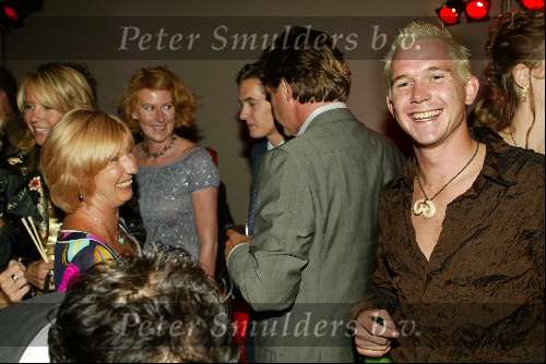 Amsterdam 2 september 2002
Premiere Oesters van Namkee in Pathe Arena
Johnny de Mol en Willeke Alberti en John de Mol
Linda de Mol