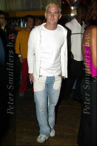 Amsterdam 31 augustus 2002
Ero lounge in Escape .
Johnny de Mol met blonde haren