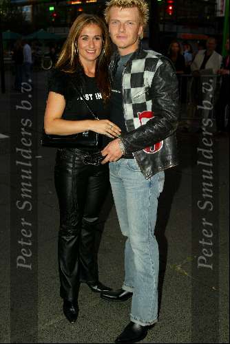 Amsterdam 2 september 2002
Premiere Oesters van Namkee in Pathe Arena
Bastiaan Ragas met Laura Vlasblom