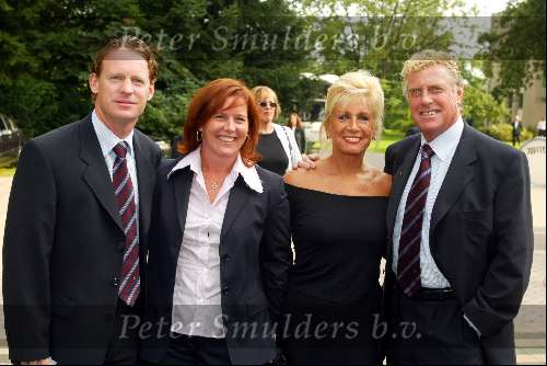 Veldhoven 4 september 2002
VVCS Voetbalgala in Koningshof
Mario Been met vrouw en Gerard Meier met vrouw