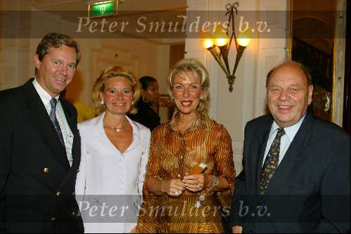 Amsterdam 9 september 2002
Modewshow Frans Molenaar in het Amstel Hotel
Marjon Lambriks met man