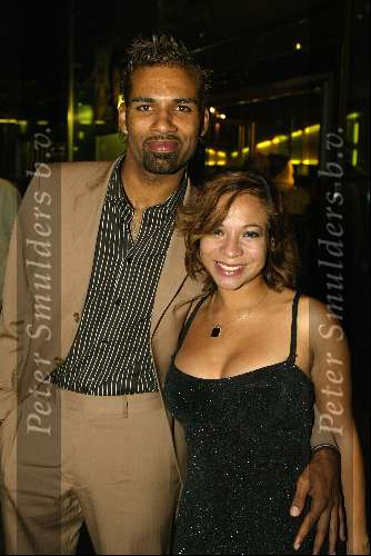 Amsterdam 2 september 2002
Premiere Oesters van Namkee in Pathe Arena
Nurlaila met vriend Edwin ....