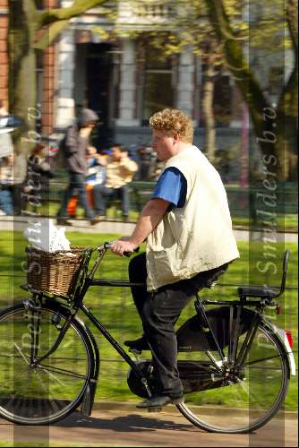 Amsterdam 3 april 2002
Theo v Gogh op de fiets