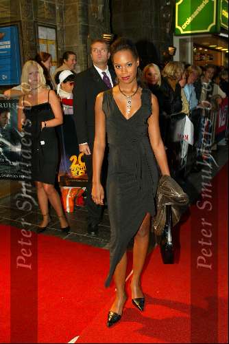 Amsterdam 23 september 2002
Premiere film tom cruise minority report
Yasmine Sendar