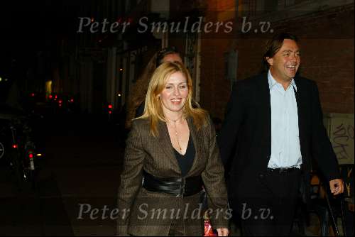 Amsterdam 4 september 2003
Surprise feestje voor babette Cremer vanwege haar 50e Anita v d Hoeven met Hans Weijers en vrouw


 
 

Peter Smulders bv