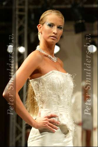 Amsterdam 1 september 2003
Modeshow Monique collignon in hotel the grand
Anouk Voorveld