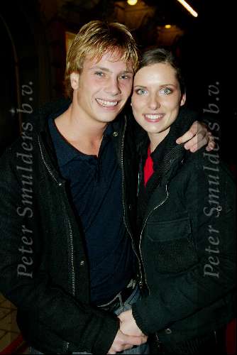 Amsterdam 2 december 2003
Premiere West Side Story in Carre. Aukje v Ginneken met haar vriend Jamy.
