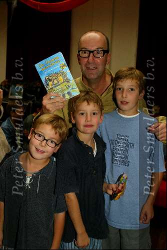 Amsterdam 10 september 2003
Presentatie boek van mylene de la haye in panama.
Bart Chabot met zijn kinderen