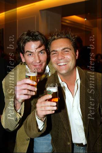 Scheveningen 8 december 2003
Feestje Holland Casino in circustheater.
Mike Starink en Bart Ettekoven