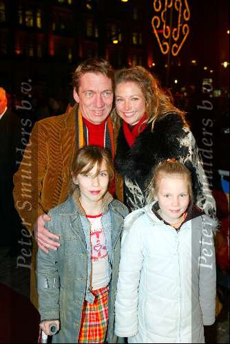 Amsterdam 9 december 2003
Premiere Pietje Bell in City theater.
Bavo Gaalema met gezin