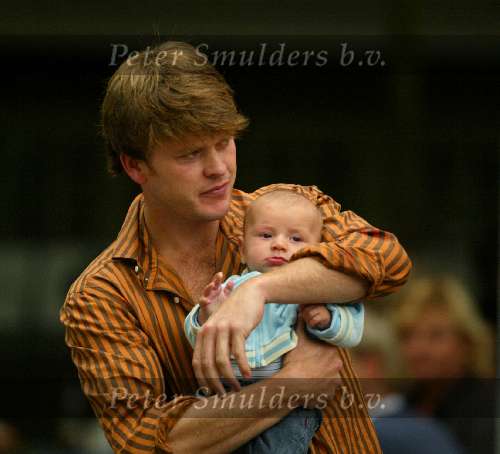 Amsterdam 5 september 2003
Beau v Erven Dorens met zijn jongste kind
