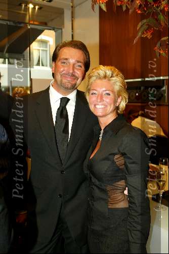 Amsterdam 4 september 2003
Opening winkel canali op pc hooftstraat
eigenaar met vrouw