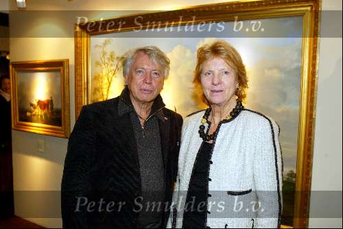 Amsterdam 6 december 2003
Opening van de antiek en kunstbeurs Pan in de Rai.
Cees Dam met vrouw