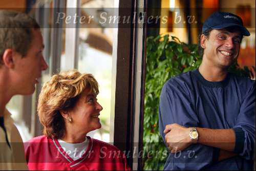 Apeldoorn 9 september 2003
Golftournooi van de ronnie tober foundation op golfbaan de scherpenberg
Christine Kroonenberg met vriend en Adriaan Kok