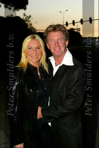 Hoofddorp 3 september 2003
30 jaar cafe la bastille in claus party house
Dario met vrouw