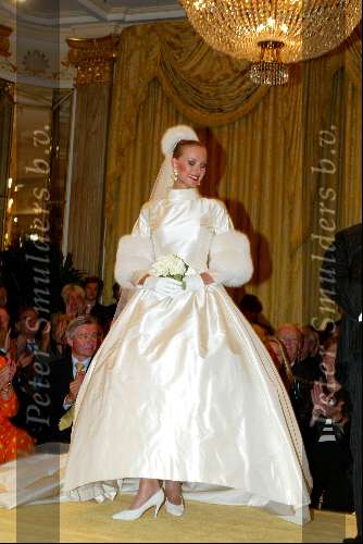 Amsterdam 9 september 2003
Bruidsjapon
Modeshow Frans Molenaar in het Amstel hotel