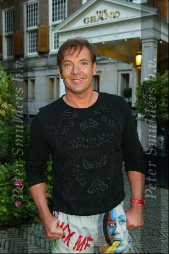 Amsterdam 1 september 2003
Modeshow monique collignon in hotel the grand
Gerard Joling