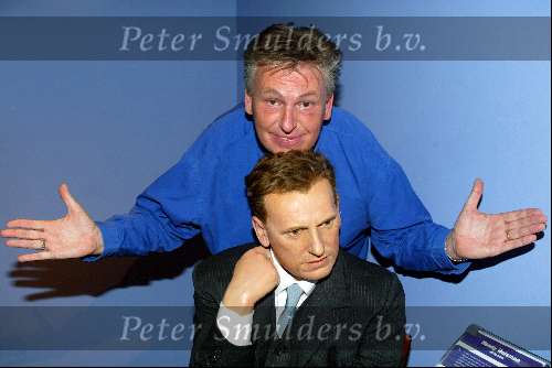 Amsterdam 7 september 2003
Presentatie boek herman brood van bart chabot in madame tussaud
Henny huisman met wassen beeld