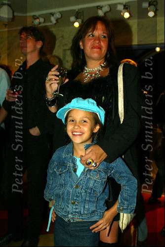 Amsterdam 7 september 2003
Presentatie boek herman brood van bart chabot in madame tussaud
Holly Brood met Xandra Brood