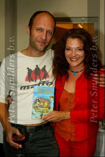 Amsterdam 10 september 2003
Presentatie boek van Mylene de la Haye in panama.
Mylene en Hugo Metsers III