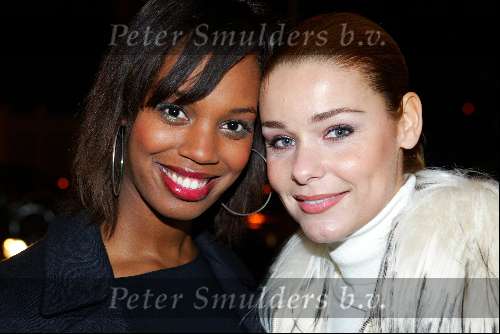Amsterdam 2 december 2003
Premiere West Side Story in Carre.
Froukje de Both en Jasmine Sendar