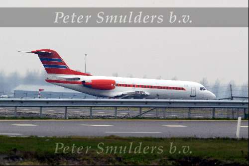 Schiphol2 december 2003
Het koninklijke vliegtuig KBX vertrekt op Schiphol
Peter Smulders bv