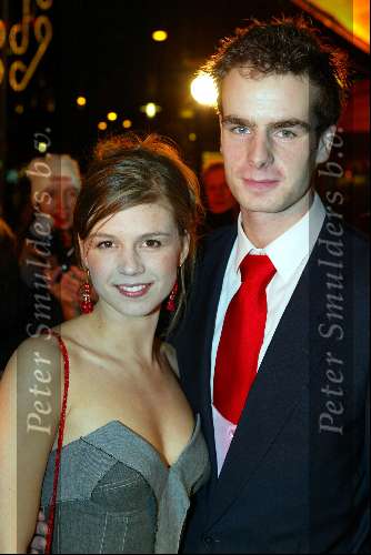 Amsterdam 9 december 2003
Premiere Pietje Bell in City theater.
Katja Herbers met vriend