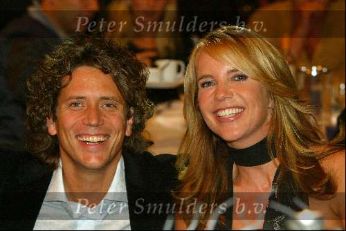 Hilversum 25 september 2003
Uitreiking van de gouden beelden in studio 21
Linda de Mol en Sander