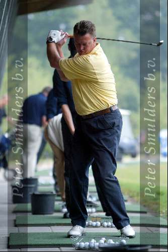 Apeldoorn 9 september 2003
Golftournooi van de ronnie tober foundation op golfbaan de scherpenberg
Louis v Gaal