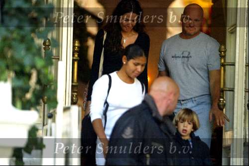 Amsterdam 23 september 2003
De vriendin van Mick Jagger  Lucinde morad en haar zoontje lucas