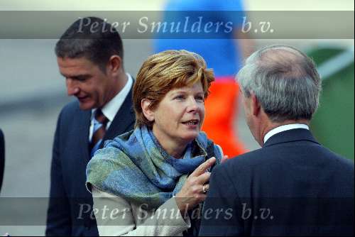 Den Haag 16 september 2003
prinsjesdag 2003 .ministers en staatsecretarissen met hoedjes
Maartje v Weegen in gesprek met Frans Weisglas