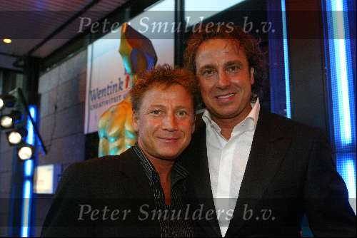Hilversum 25 september 2003
Uitreiking van de gouden beelden in studio 21
Marco Borsato met Armando Borsato