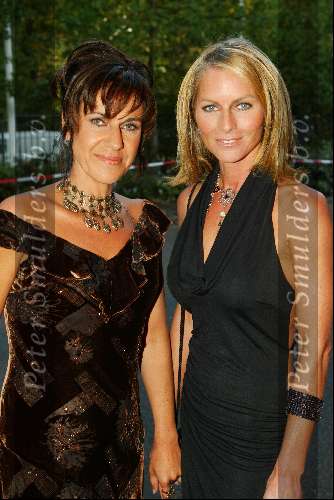 Hilversum 25 september 2003
Uitreiking van de gouden beelden in studio 21
Milika Peterzon en Cilly Dartell
