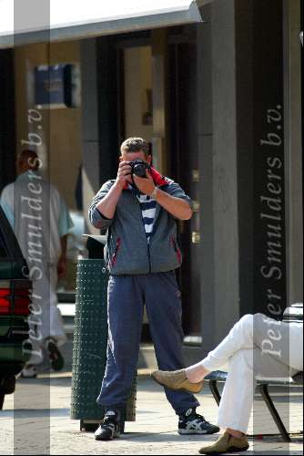 Amsterdam 4 september 2003
Paul Dubois fotograferend op pc hooftstraat