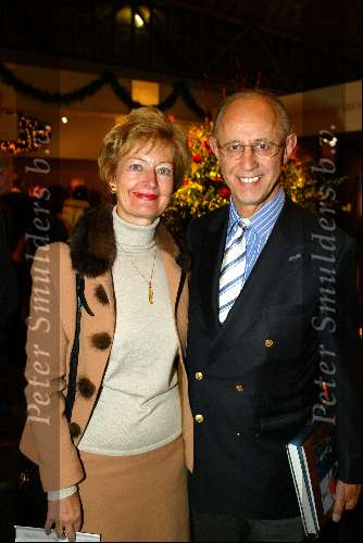 Amsterdam 6 december 2003
Opening van de antiek en kunstbeurs Pan in de Rai.
Paul Nouwen met vrouw