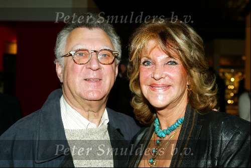 Amsterdam 6 december 2003
Opening van de antiek en kunstbeurs Pan in de Rai.
Professor Heertje en Astrid Engels