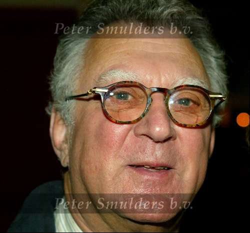 Amsterdam 6 december 2003
Opening van de antiek en kunstbeurs Pan in de Rai.
Professor Heertje