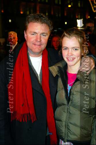 Amsterdam 9 december 2003
Premiere Pietje Bell in City theater.
Rene Mioch met dochter