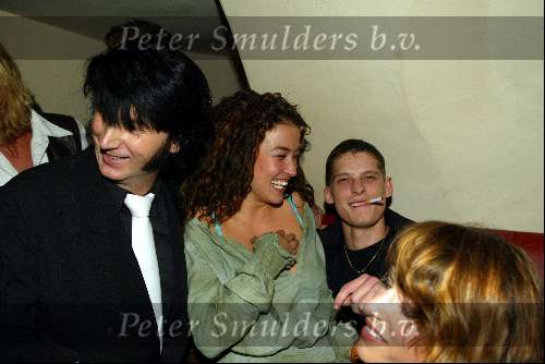 Utrecht 29 september 2003
Premiere documantaire herman brood
katja schuurman met Teun Kuilboer met sigaret